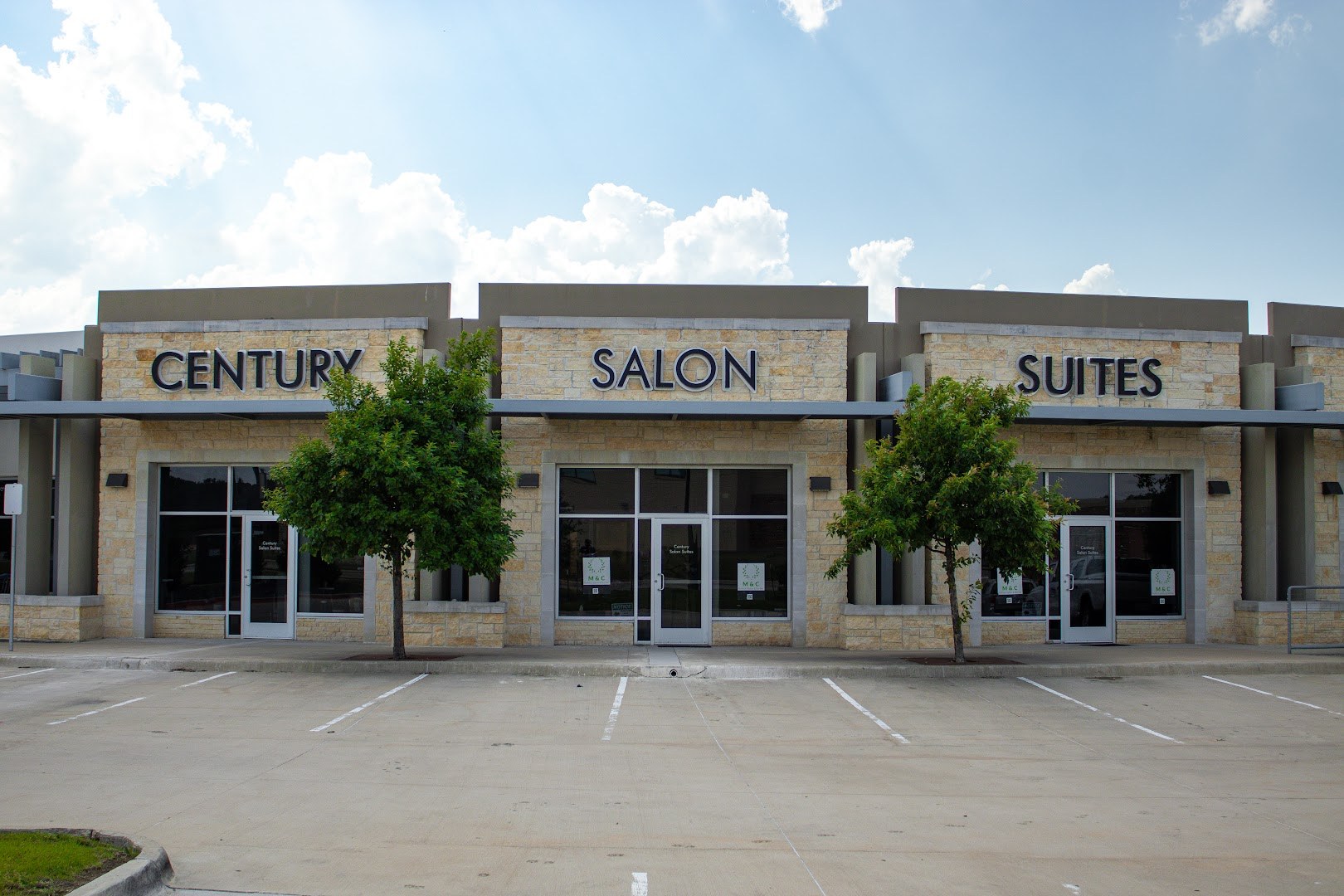 The salon suite location exterior in Frisco